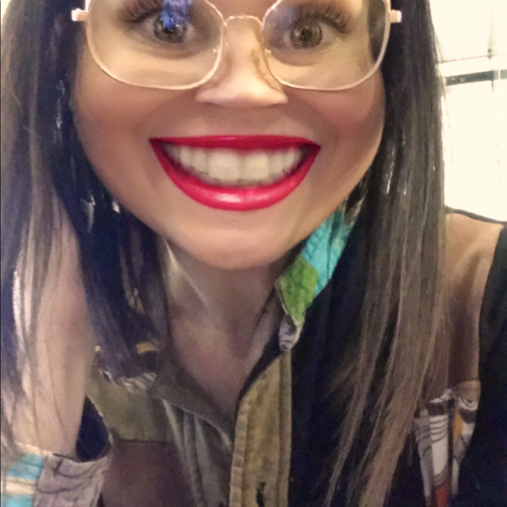 Meet your Posher, Kelly